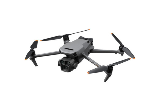 Квадрокоптер DJI Mavic 3 Pro Fly More Combo with DJI RC (CP.MA.00000660.01)