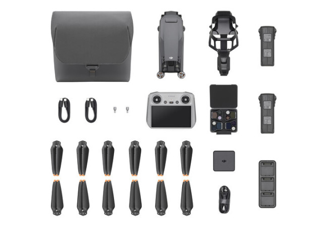 Квадрокоптер DJI Mavic 3 Pro Fly More Combo with DJI RC (CP.MA.00000660.01)