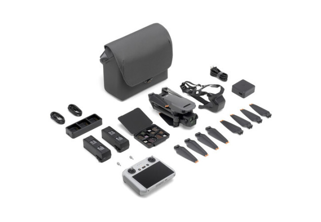 Квадрокоптер DJI Mavic 3 Pro Fly More Combo with DJI RC (CP.MA.00000660.01)